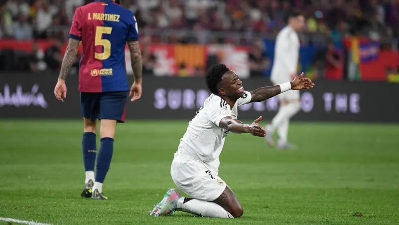 فينيسيوس: ريال مدريد "يكذب".. والنادي يرد: مستواك سيئ