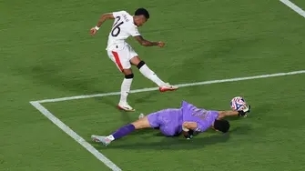 بونو الهلال ينافس على جائزة أفضل حارس مرمى