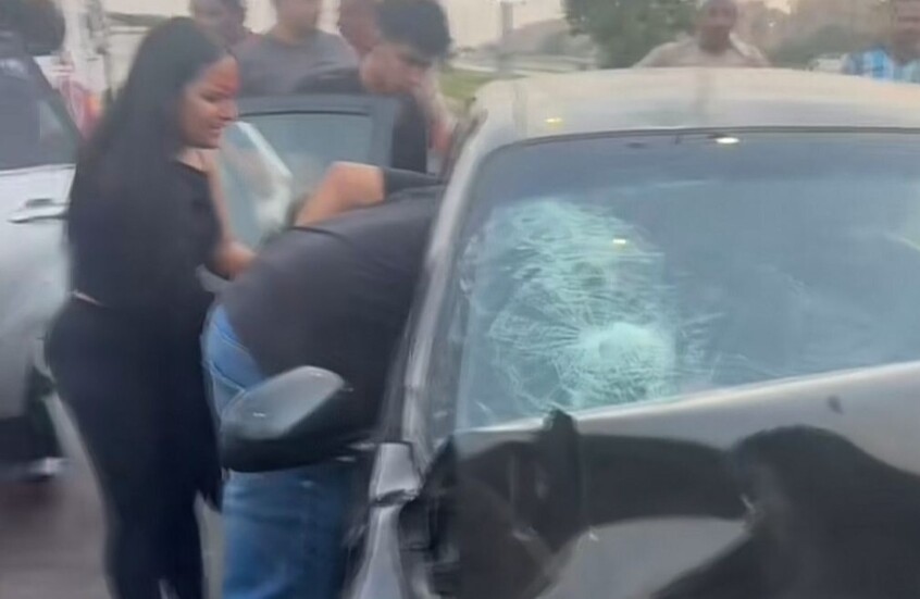 مصر.. مطاردة مرعبة لفتيات على طريق الواحات تنتهي بحادث مروع (فيديو)