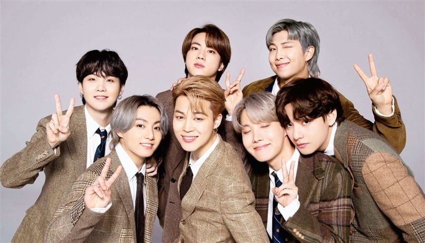 عودة مرتقبة.. "BTS" تفاجئ معجبيها ببث مباشر وتستعد لإطلاق ألبومها