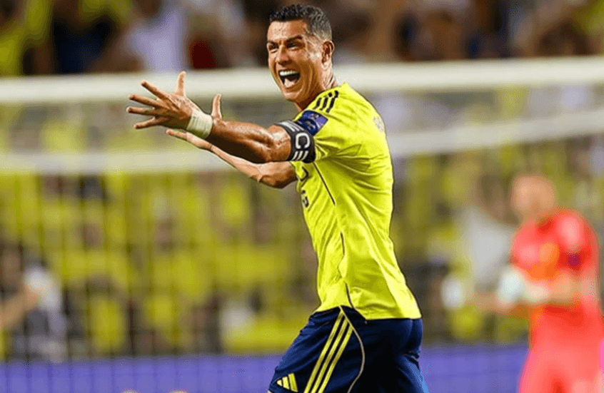 رونالدو يعلق بكلمتين على تأهل النصر إلى نهائي كاس السوبر السعودي