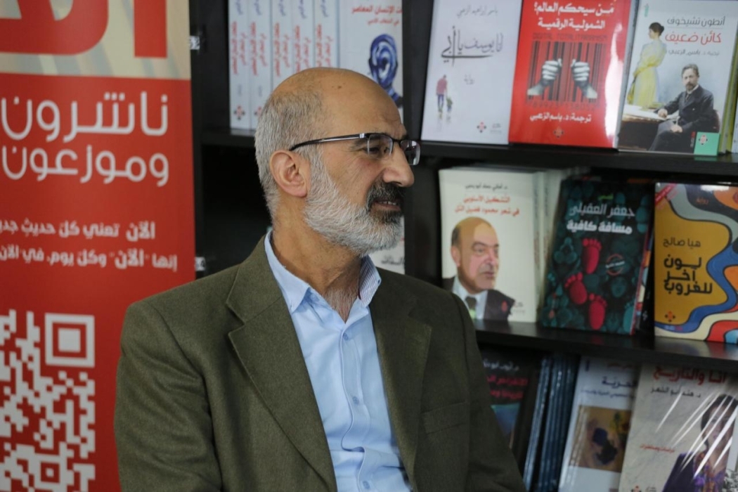الكتاب الورقي لا يزال حيًا.. و"الصوتي" يزحف بخطى ثابتة