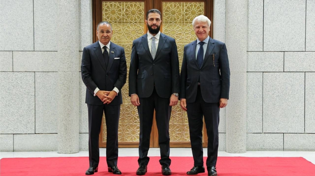 ‏الرئيس أحمد الشرع ووزير الخارجية يستقبلان رئيس مجموعة GKSD الإيطالية لتعزيز التعاون في الاستثمار الصحي