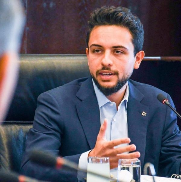 ولي العهد يعيد نشر مقطع تشويقي عن وثائقي "نشمي"