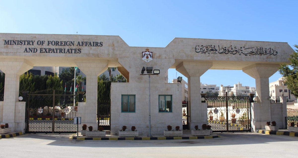 الأردن يدين القصف الإسرائيلي على سوريا باعتباره خرقًا فاضحًا للقانون الدولي