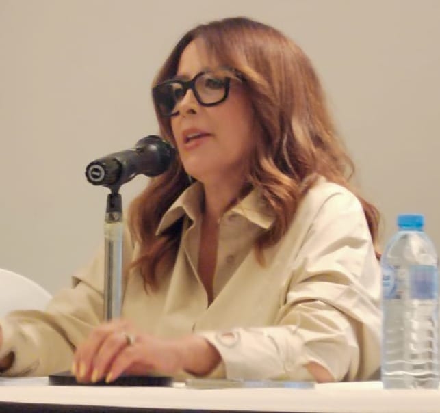 تقلا شمعون تُقارب بين دفء الخشبة وبرودة العدسة