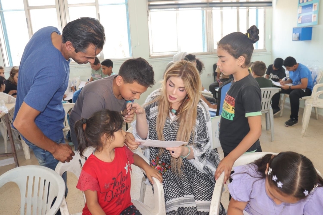 الكاتبة والأديبة الدكتورة  سارة طالب السهيل وقراءة مجموعة قصصية في مركز البرامج النسائية في مخيم حطين في ماركا بالتعاون مع منظمة سكون العالمية (جذور الصمود)