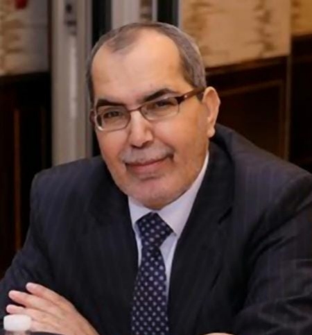 وليد الجلاد يهنيء الناجحين في امتحان الثانوية العامة