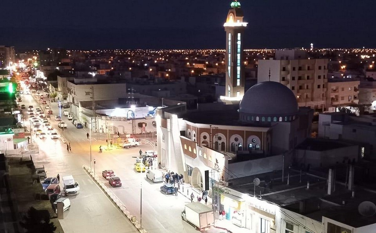 صفاقس : تشكيات من عدم انتظام رفع القمامة في بلدية الشيحية