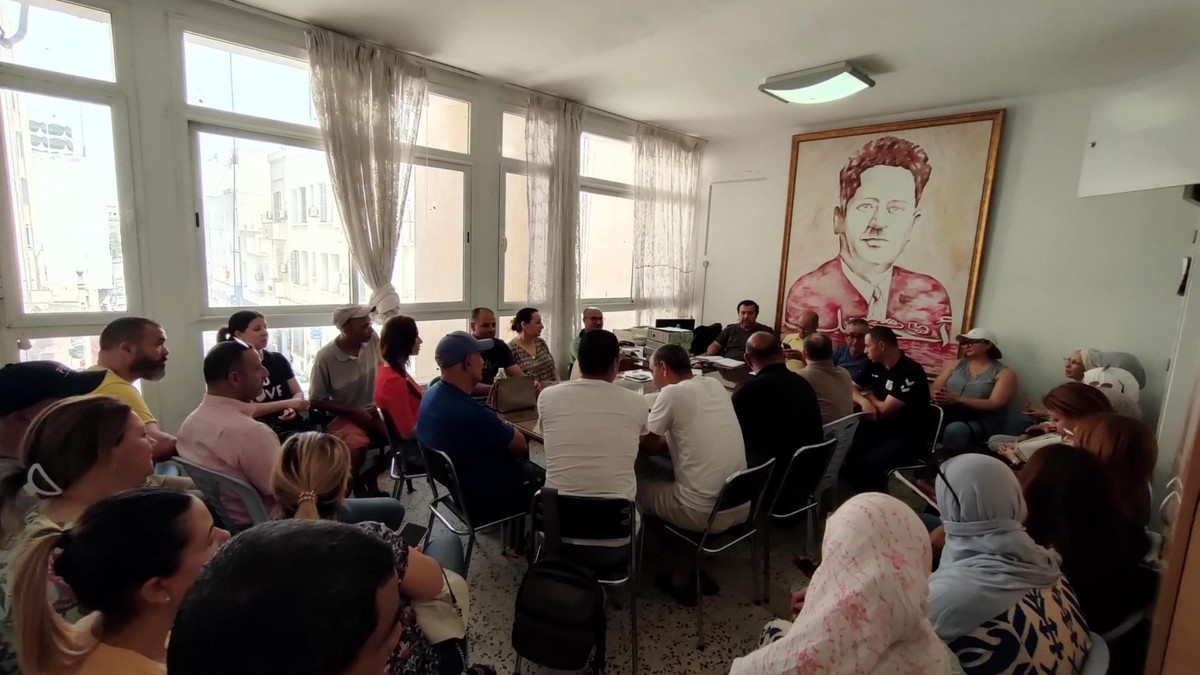 مدرسو التربية البدنية و مهن الرياضة العاملين بالكليات و المبيتات الجامعية يجتمعون بدار الاتحاد بصفاقس