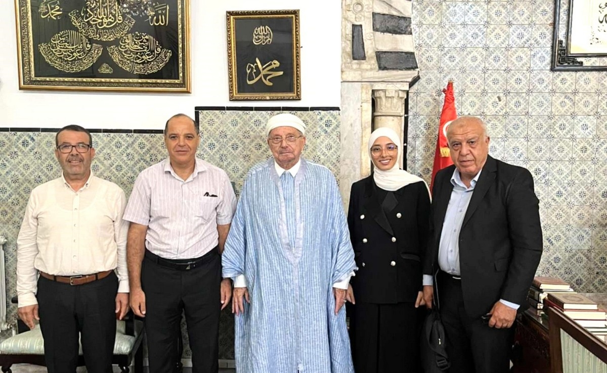 عرض عرض مشروع منتدى العلامة الشيخ محمد المختار السلامي في الاقتصاد والمالية الإسلامية على مفتى الجمهورية