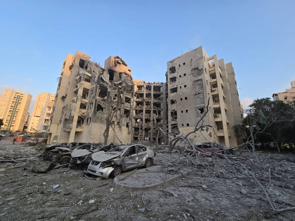 إيران أمطرت «إسرائيل» برشقات مدمّرة بعد الموعد الأمريكي لوقف إطلاق النار