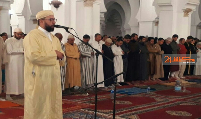 وديع شاكر يؤم المصلين في مسجد جديد بحدائق الشريفية بمراكش