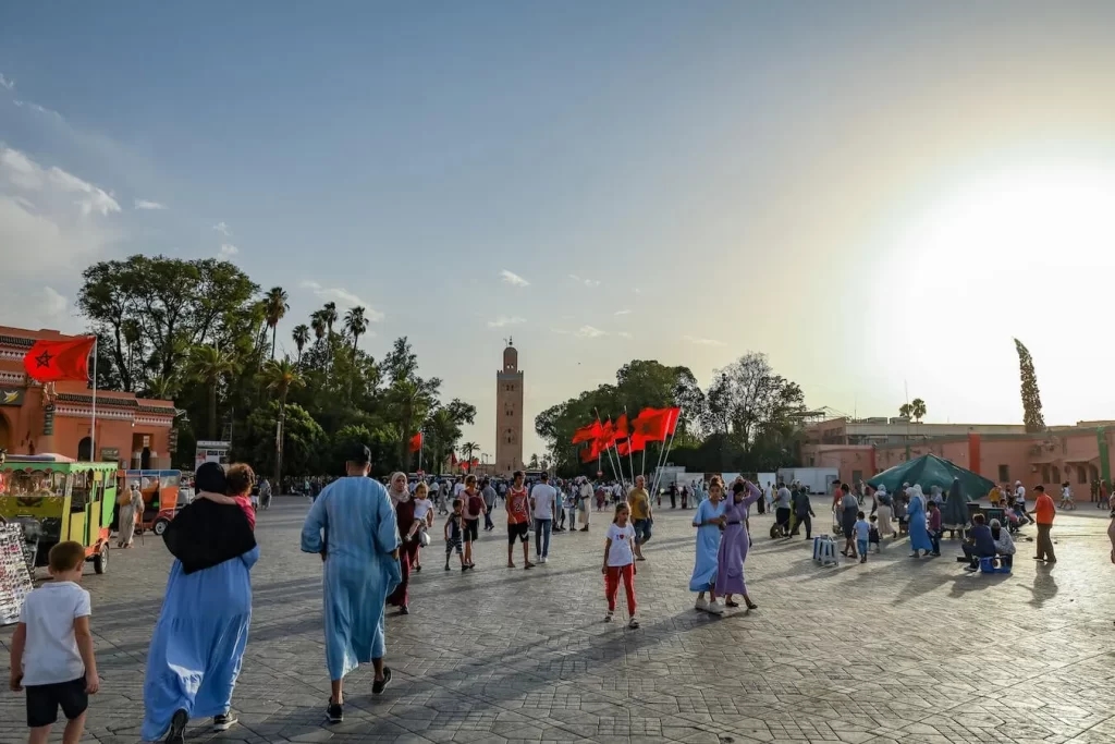 مركش 'خاوية'..الجشع والخدمات 'الخايبة' للفنادق والمطاعم و'زطاطة الگارديانات' والبنية التحتية التي أصبحت تشبه 'الدوار'