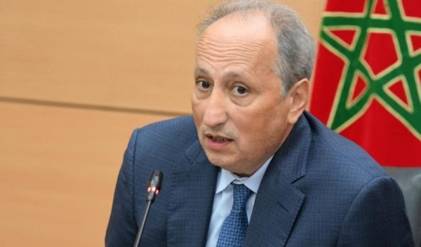 أربع نقابات تعليمية تطالب الوزير برادة بعقد اجتماع عاجل