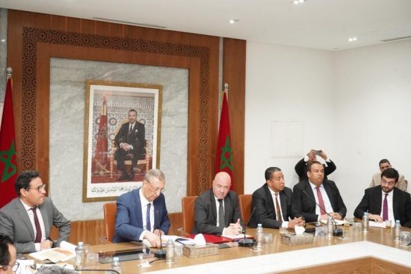 المنازل المهددة بالإنهيار ومدن بدون صفيح يجمعان مسؤولا في وزارة الإسكان بوالي جهة مراكش