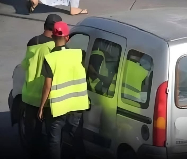 اصحاب جيلي الاصفر يحاصرون مرضى السرطان