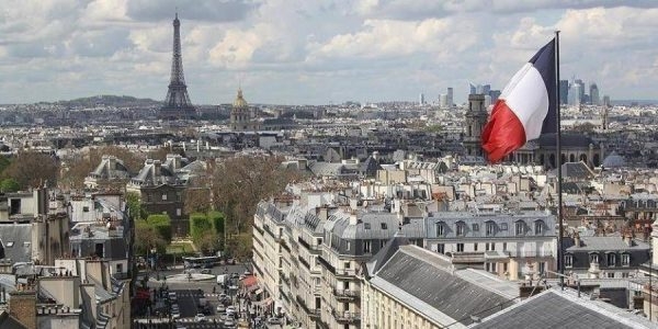 فرنسا تعتزم استقبال علماء يغادرون أمريكا في عهد ترامب