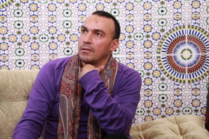 الكوميدي بهلول يغادر السجن بعد تسوية قضية شيكات بدون رصيد