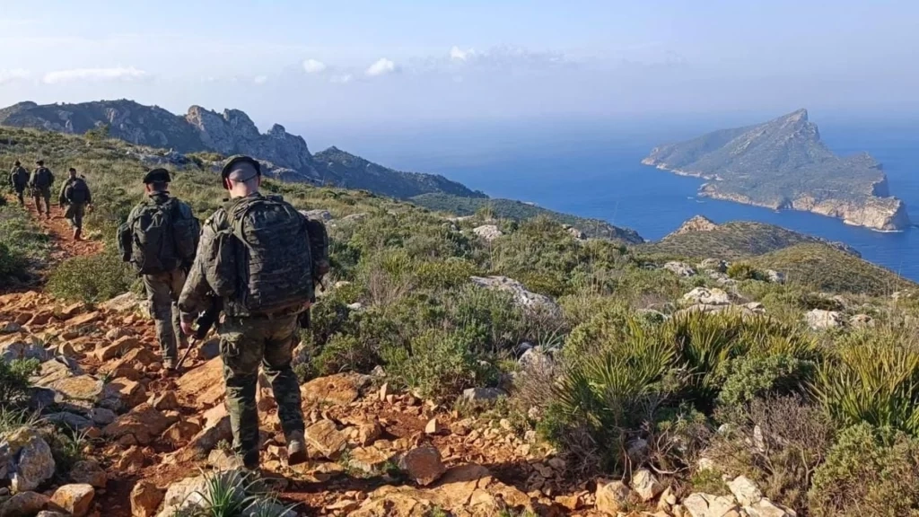 الجيش الاسباني ينشر فوجا عسكريا في مليلية المحتلة