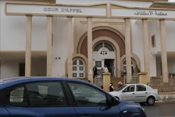 قضية ارتشاء.. إغلاق الحدود في وجه طبيبة وحقوقيون يطالبون بمراجعة الوضع في أقسام الولادة