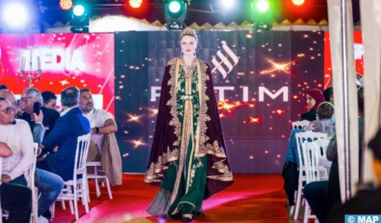 القفطان المغربي يتألق بمدينة درو الفرنسية