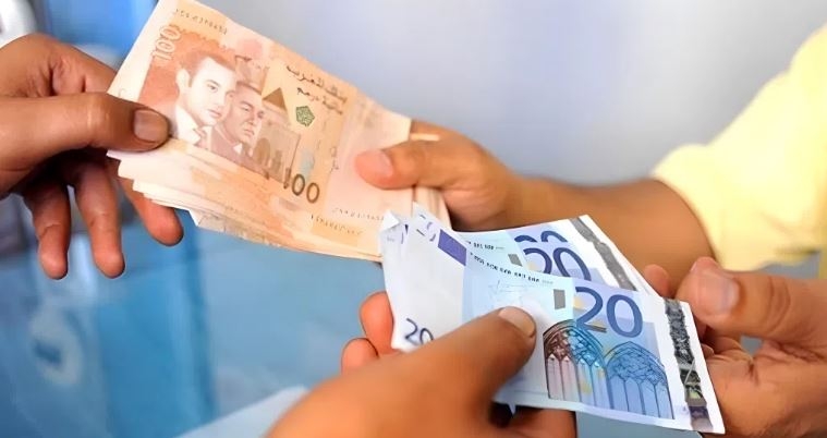 انخفاض تحويلات مغاربة العالم بـ 3.7%