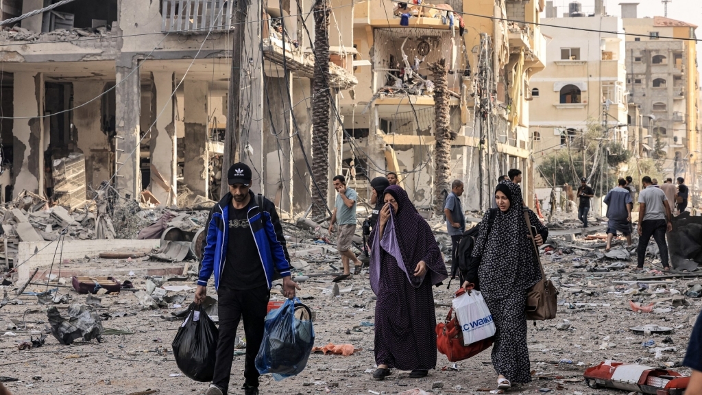 بوريل: إسرائيل ترتكب إبادة جماعية في غزة