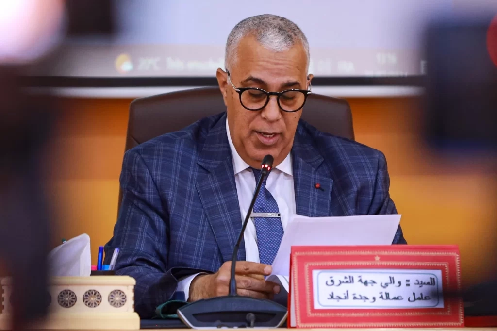 اجتماع لوالي جهة فاس مع رجال أعمال ينقد نادي الفريق الفاسي من عجز يطارده