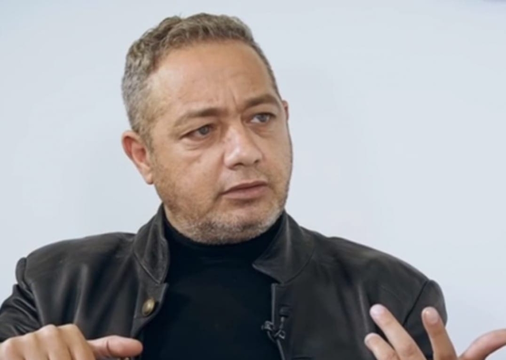 رفيق بوبكر يلجأ للقضاء بسبب لامين يامال