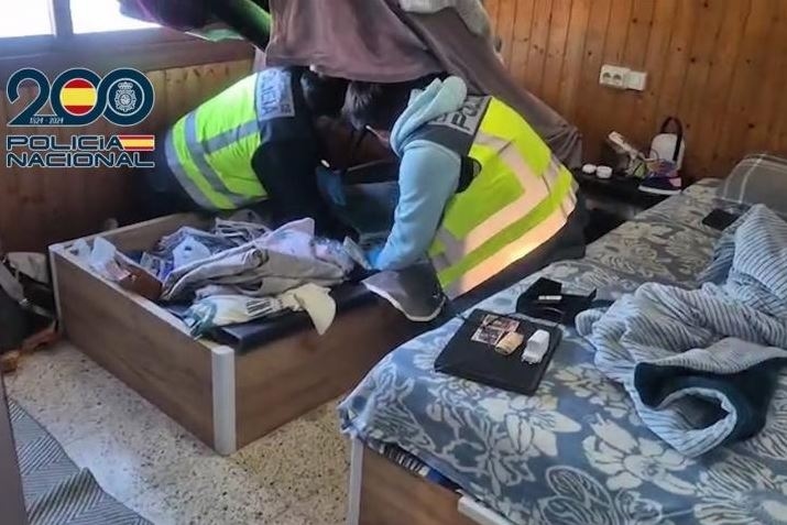 الزواج المدني 'المزيف' يطيح بعشرات المغاربة بإسبانيا