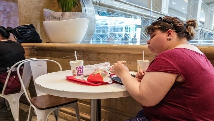 لماذا يصعب تخفيض الوزن مع التقدم في السن؟