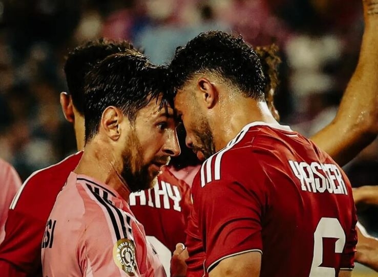 على طريقة البليهي.. 'مشادة قوية' بين ياسر إبراهيم وميسي