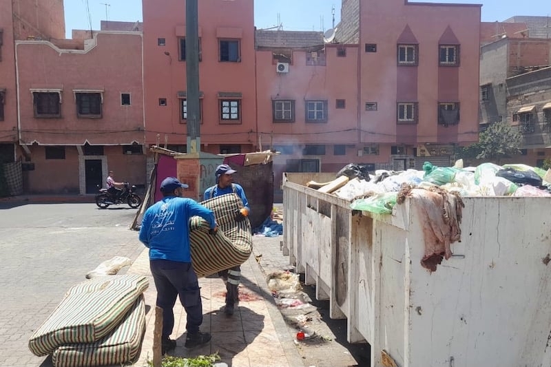 عمال النظافة يتنفسون الصعداء بعد افلاتهم من مخلفات العيد المعتادة