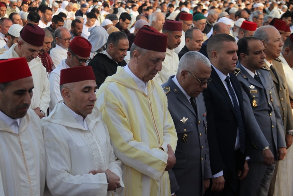 بالصور.. الوالي شوراق يتقدم الاف المصلين في صلاة العيد بمراكش