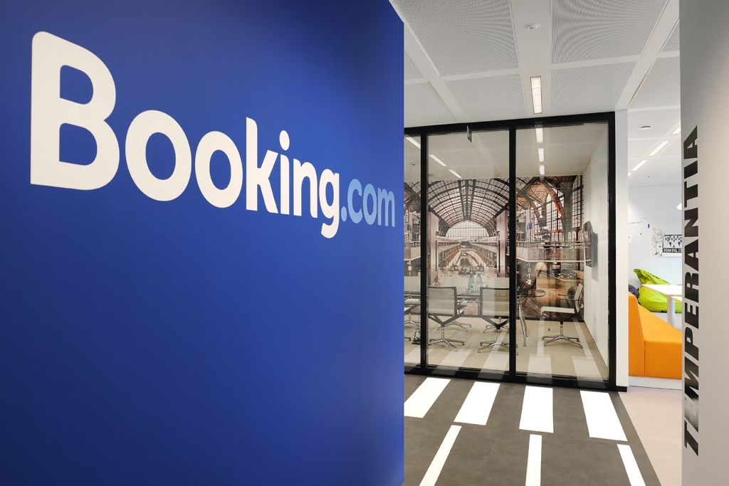 هل تغير قواعد اللعبة في المغرب؟.. دعاوى قضائية أوروبية ضد 'Booking'