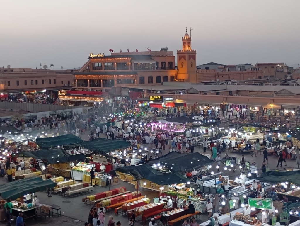السياحة المغربية تحقق عائدات قياسية تجاوزت 54 مليار درهم