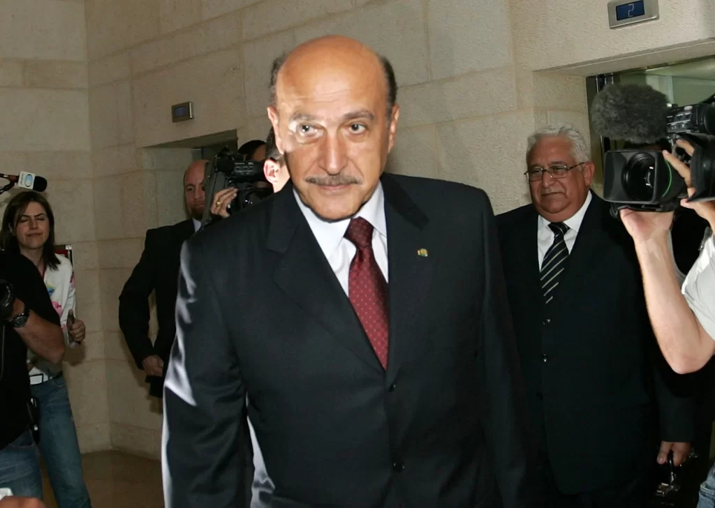 مصر.. الكشف عن رسالة خطيرة من عمر سليمان لحسني مبارك في ذكرى وفاته