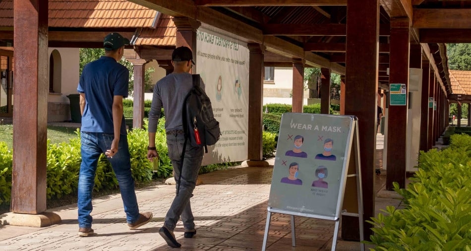 دورية مشتركة تحدد تاريخ إيداع الطلبات وشروط الاستفادة من منح الجامعات