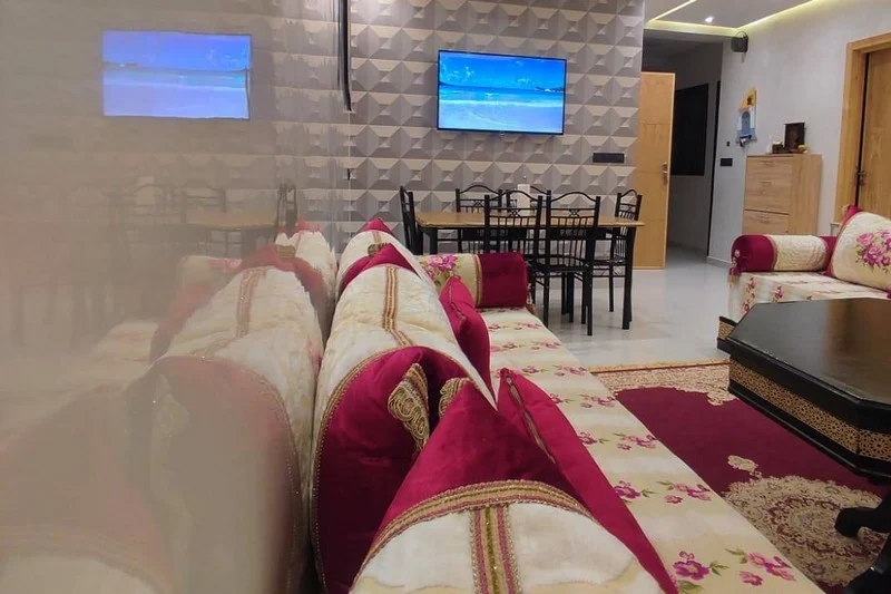 حمى 'الكراء اليومي' تلهب أسعار الشقق وتقصي الأسر من حق السكن بمراكش