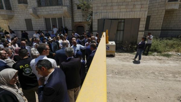 إدانات دولية واسعة لإسرائيل بعد استهداف وفد دبلوماسي بالضفة الغربية
