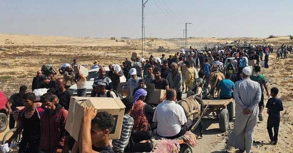 غزة.. قتلى وعشرات المصابين بإطلاق نار قرب مركز توزيع المساعدات