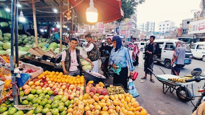 أزمة معيشية خانقة.. رمضان يتحول إلى كابوس للمواطنين في المناطق اليمنية المحررة