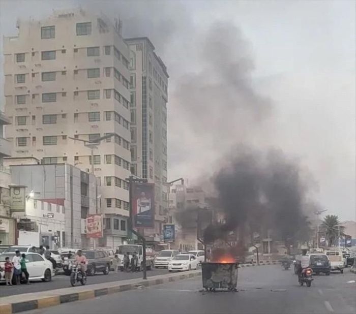 احتجاجات غاضبة في حضرموت تنديداً بتدهور خدمة الكهرباء