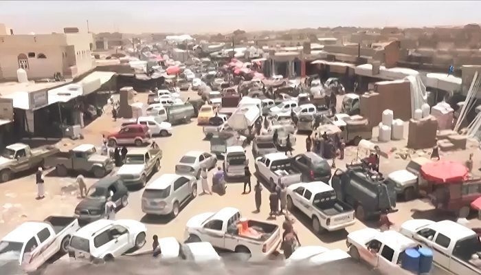 تجار سوق المتون في الجوف ينفذون إضرابًا شاملًا احتجاجًا على ممارسات الحوثيين التعسفية