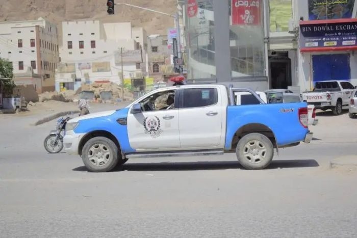 حضرموت.. ضبط متهم بحوزته "الشبو" وقنبلة بعد مقاومة الأمن