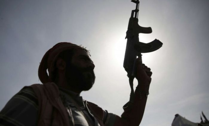 Houthi Militant Commits Massacre in Sanhan, Sana'a, Killing His Uncle and Six Others