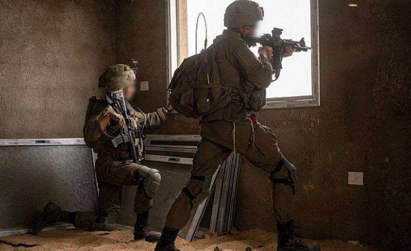 جيش الاحتلال يُنفذ عدة انتهاكات بحق المواطنين وممتلكاتهم في الضفة