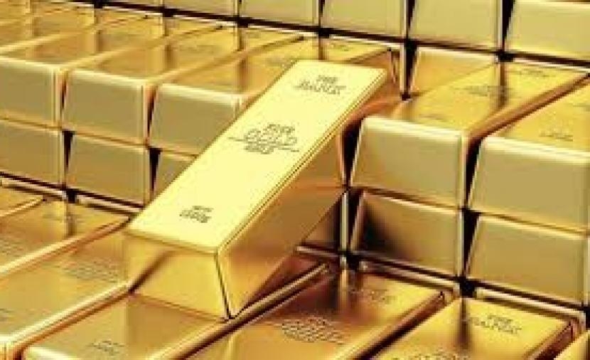 الذهب يتراجع بعد تأجيل الولايات المتحدة فرض رسوم جمركية على واردات الاتحاد الأوروبي