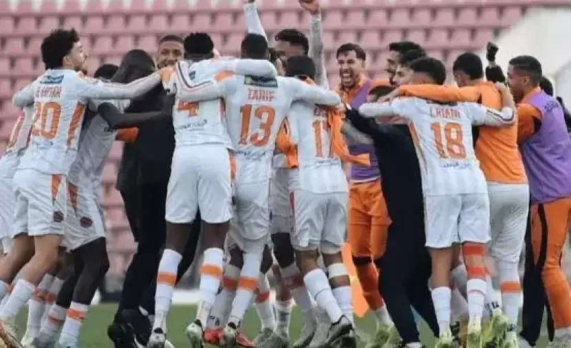 نهضة بركان يحبط سيمبا ويتوج بالكونفدرالية